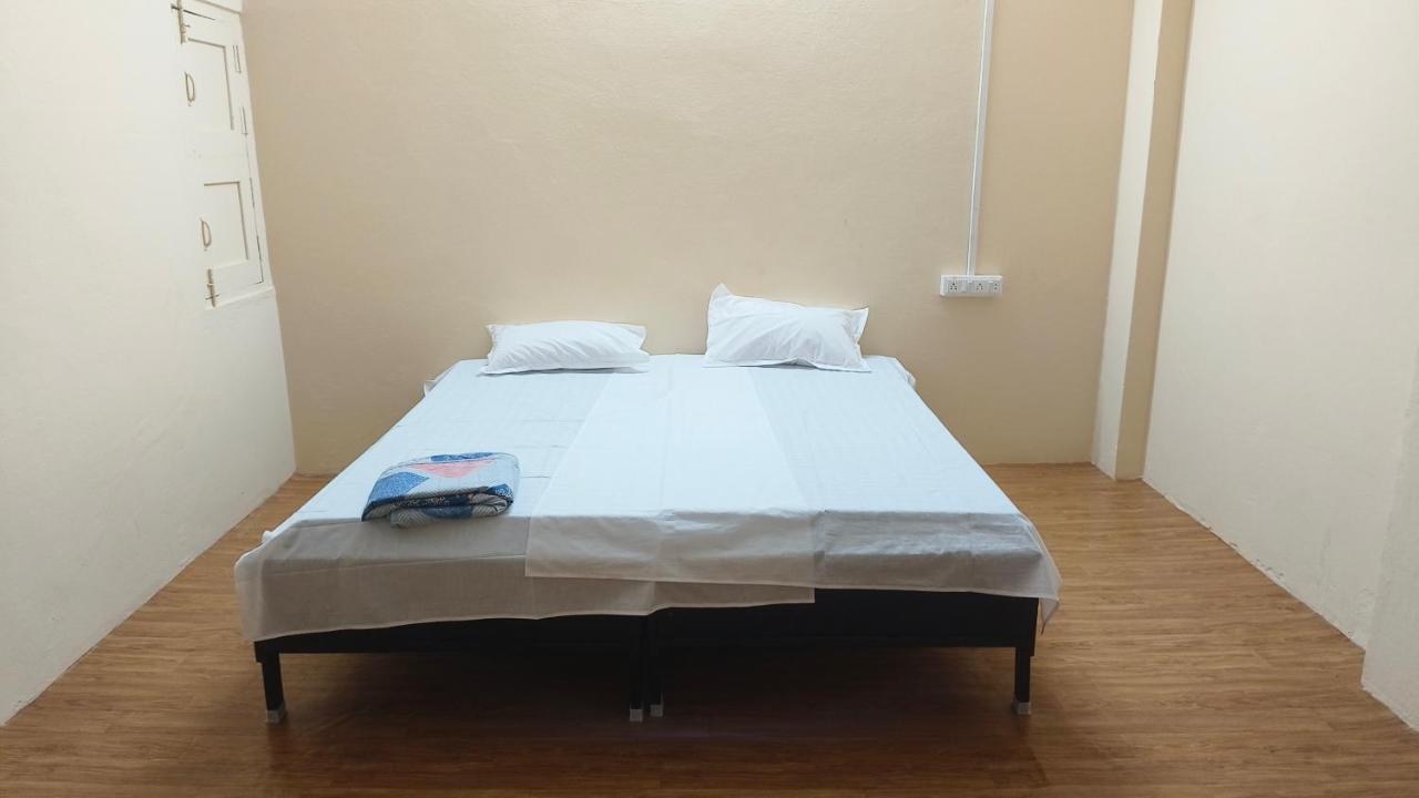 Nain Guest House Удджайн Экстерьер фото